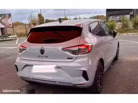 Renault Clio E-Tech 1.6 145 Esprit Alpine