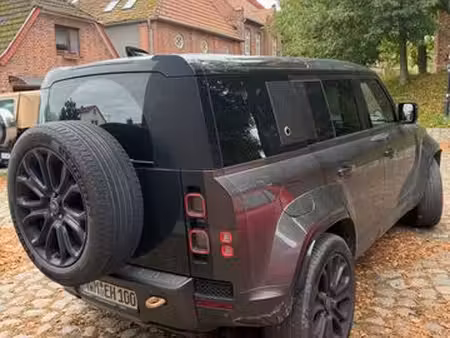 Land Rover Defender P635 V8 4.4 635 4x4