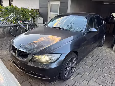BMW Série 3 330i 3.0 272