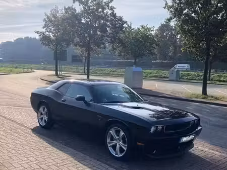 Dodge Challenger RT V8 5.7