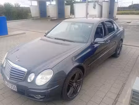 Mercedes-Benz Classe E E 200 V6 3.0 211