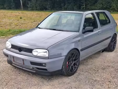 Volkswagen Golf VR6 V6 2.8 174