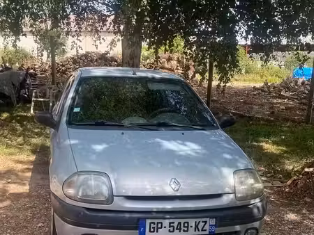 Renault Clio 1.4 75