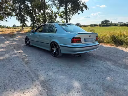 BMW Série 5 528i 2.8 193