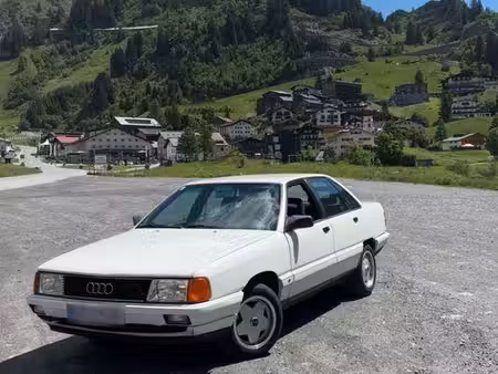 Audi 100 