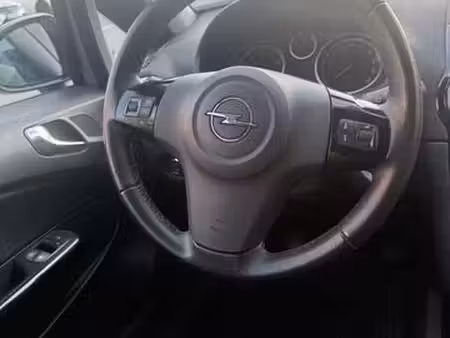 Opel Corsa 1.4 87