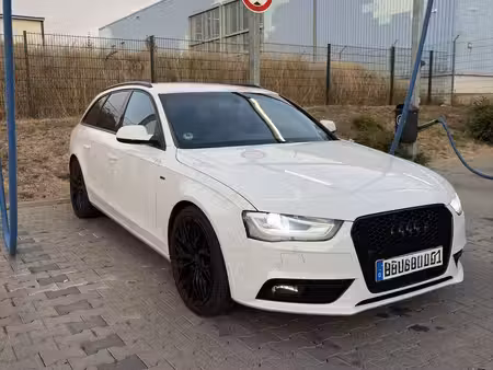Audi A4 2.0 TDI 177 S line