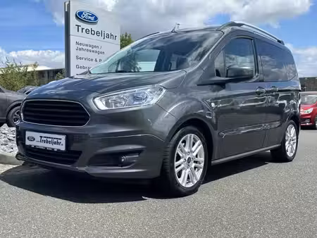 Ford Tourneo Courier 1.0 EcoBoost 100 Titanium