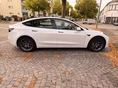 Tesla Model 3 Grande Autonomie