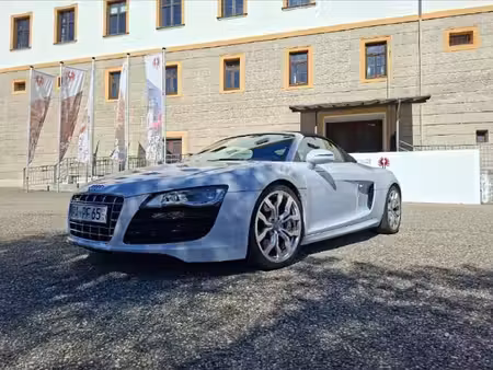 Audi R8 V10 5.2 FSI 525 quattro