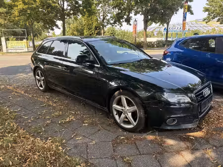 Audi A4 V6 3.2 FSI 265 Attraction quattro
