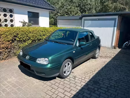 Volkswagen Golf 1.8 90