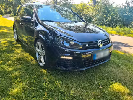 Volkswagen Golf R 2.0 TSI 270 4Motion