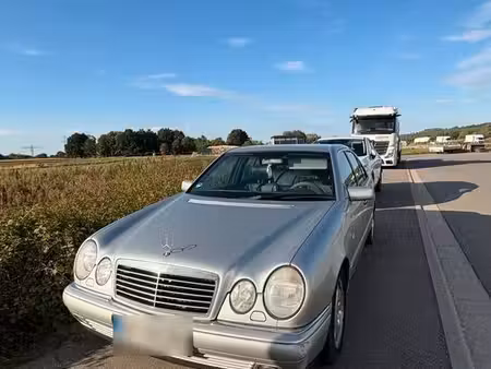 Mercedes-Benz Classe E E 240 177