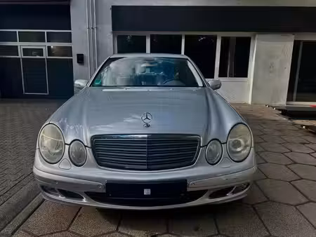 Mercedes-Benz Classe E E 200