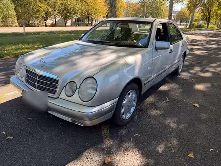 Mercedes-Benz Classe E E 200 136 Elegance