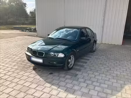 BMW Série 3 318i 1.9 118