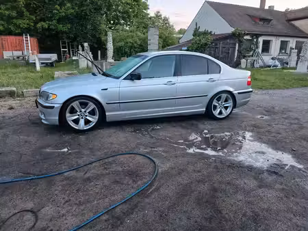 BMW Série 3 320i 2.2 170