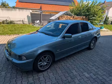 BMW Série 5 520i 2.2 170