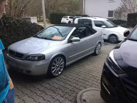 Opel Astra 2.2 147