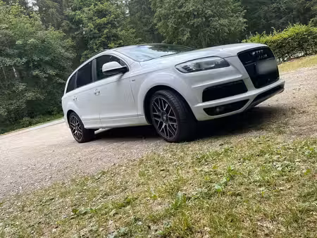 Audi Q7 quattro