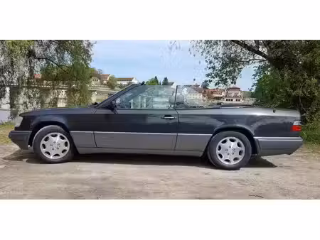 Mercedes-Benz Classe E E 320