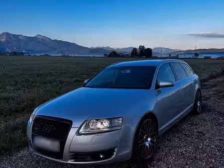 Audi A6 quattro