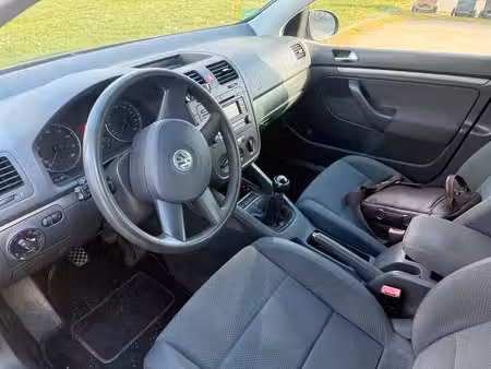 Volkswagen Golf 1.6 102