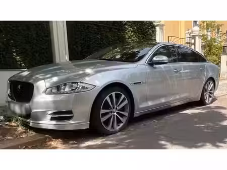 Jaguar XJ 