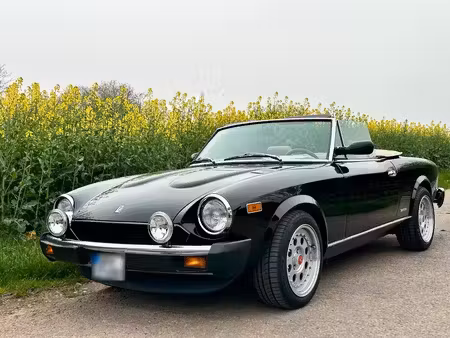 Fiat 124 Spider 