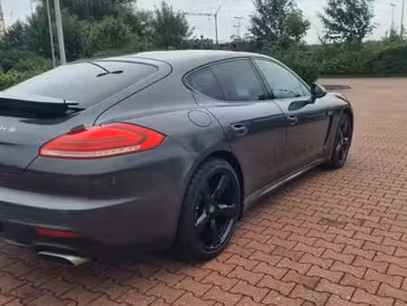 Porsche Panamera V6 3.0 300