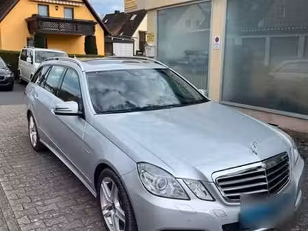 Mercedes-Benz Classe E E 250 2.1 150 Avantgarde 4Matic