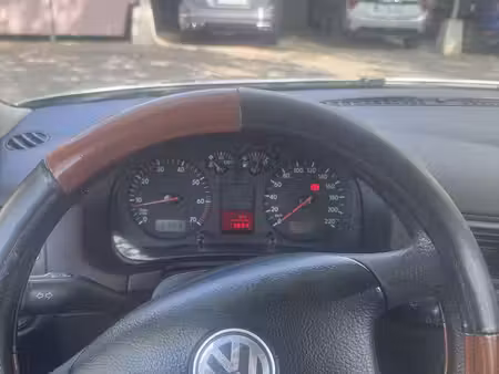 Volkswagen Golf 1.4 75 Trendline