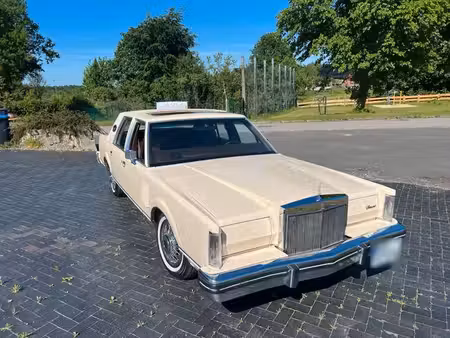 Lincoln Continental 