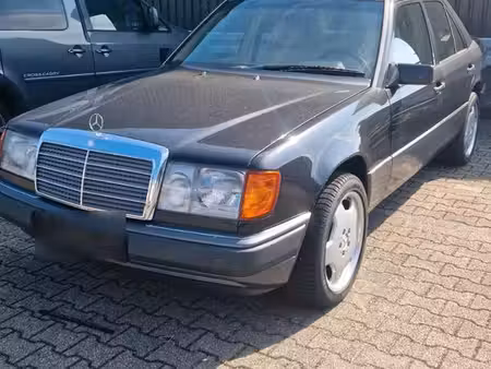 Mercedes-Benz Classe E 300 E 4Matic