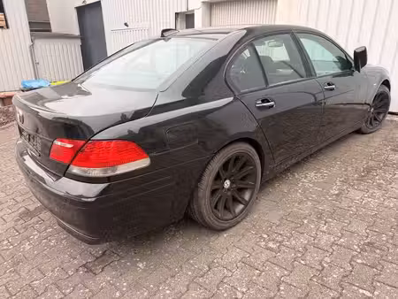 BMW Série 7 745d 4.4 329