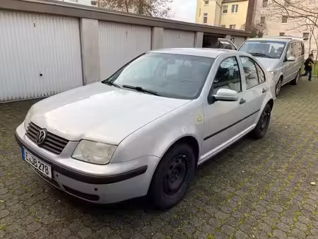 Volkswagen Bora 1.6 Base