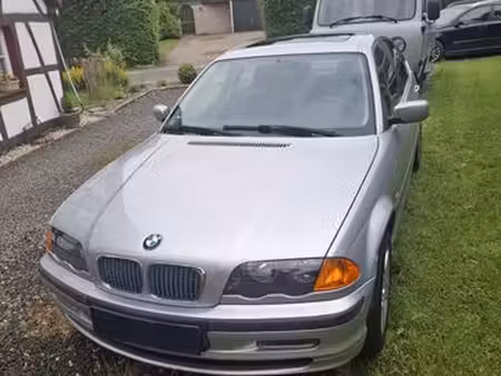 BMW Série 3 323i 2.5 170