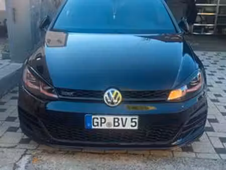 Volkswagen Golf GTI 2.0 TSI Performance
