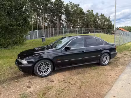 BMW Série 5 528i 2.8 193