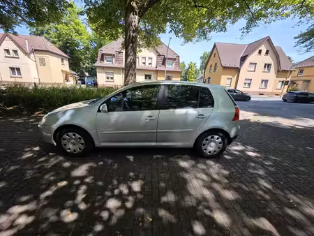 Volkswagen Golf 1.6 102