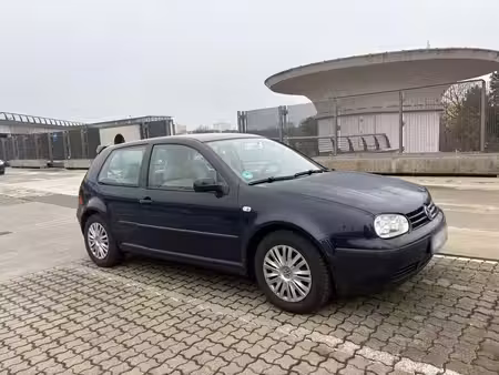 Volkswagen Golf 1.6 100