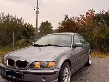 BMW Série 3 318i 2.0 143