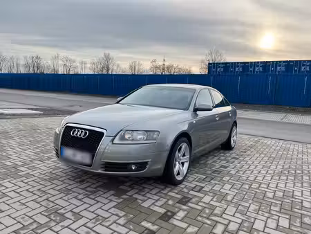 Audi A6 V6 2.4 177