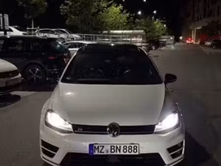 Volkswagen Golf R 2.0 TSI 310 4Motion