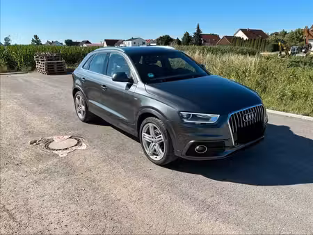 Audi Q3 2.0 TFSI 211 S line quattro