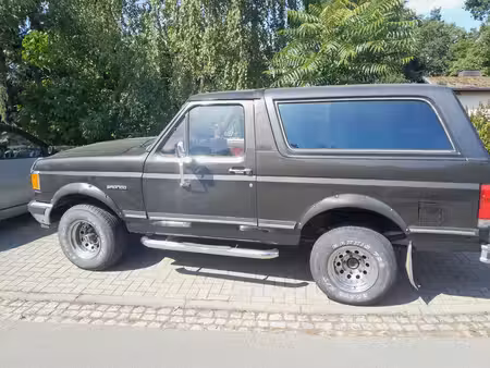 Ford Bronco V8 5.0