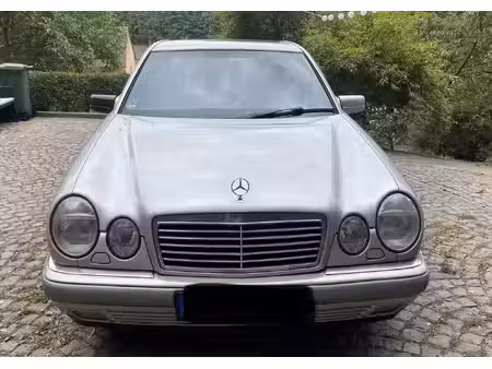 Mercedes-Benz Classe E E 230 Avantgarde