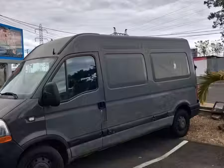 Renault Master 2.5 dCi 100