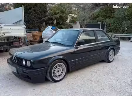 BMW Série 3 318IS